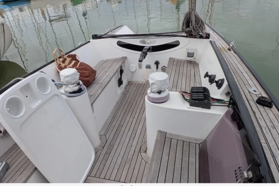 LATITUDE 46 TOFINOU 9.5 usata in vendita