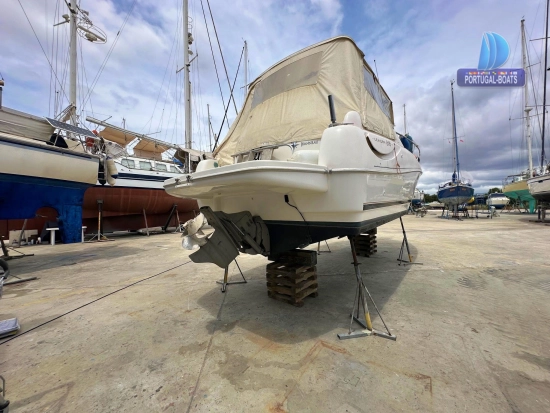 Jeanneau Leader 805 usado à venda