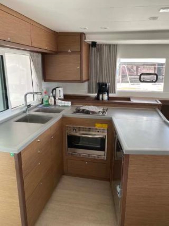 Lagoon 450 F usata in vendita