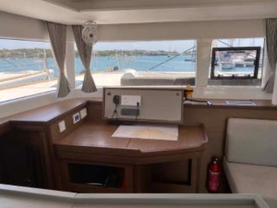 Lagoon 450 F usata in vendita