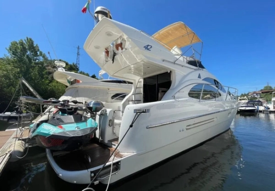 Azimut 42 Fly usado à venda