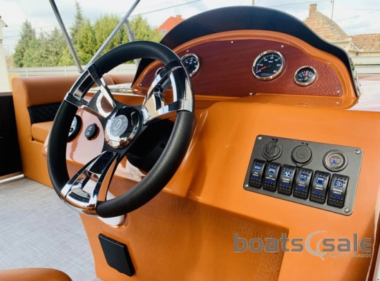 Triton Boats BC25 de segunda mano en venta