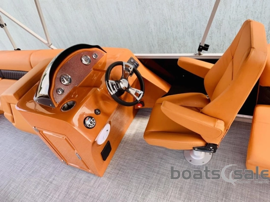 Triton Boats BC25 de segunda mano en venta
