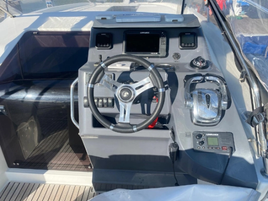 Beneteau Flyer 8.8 SUNdeck usata in vendita