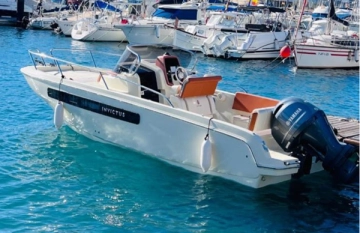 Invictus Yacht CX 240 usata in vendita