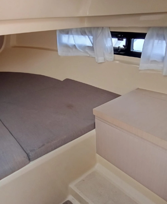 Invictus Yacht CX 240 usata in vendita
