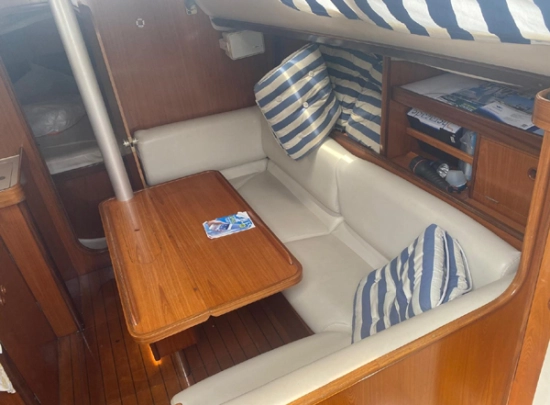 Beneteau Oceanis 320 usata in vendita