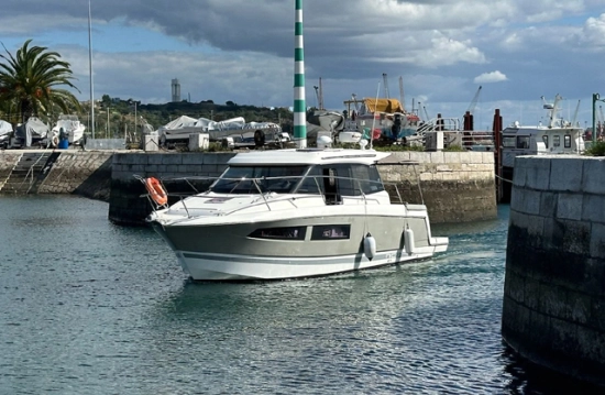 Jeanneau NC9 usata in vendita