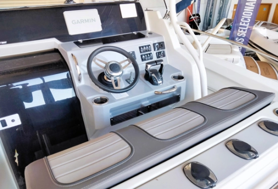Jeanneau Cap Camarat 9.0 CC de segunda mano en venta