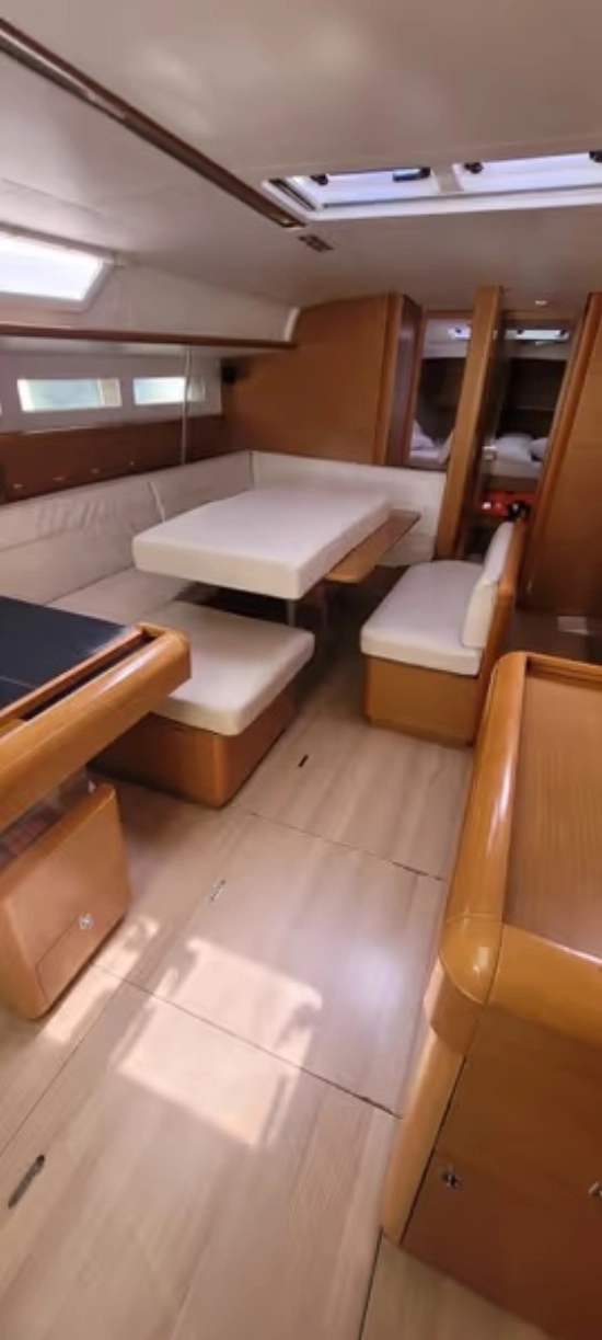 Jeanneau Sun Odyssey 519 usado à venda