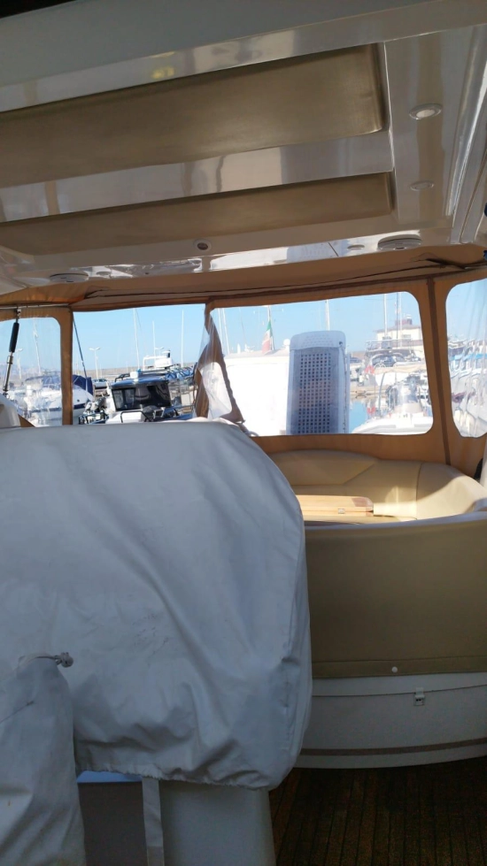Beneteau Montecarlo 37 Hard Top usata in vendita