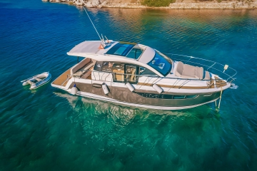 Sealine C330 de segunda mano en venta