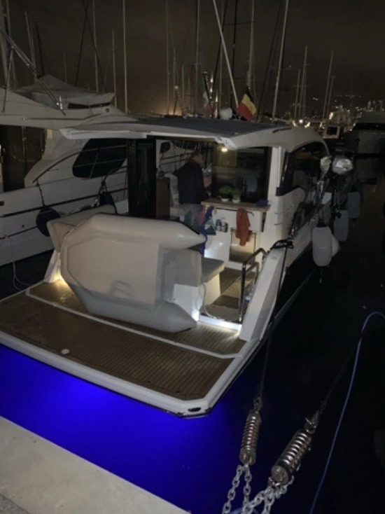 Sealine C330 de segunda mano en venta
