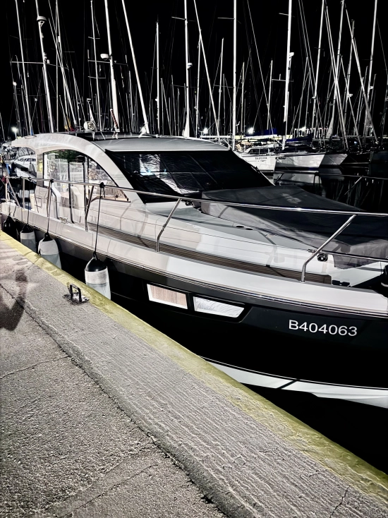 Sealine C330 de segunda mano en venta