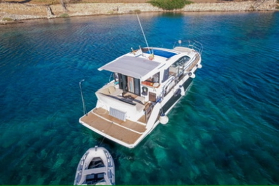 Sealine C330 de segunda mano en venta