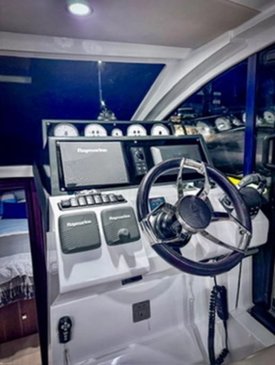 Sealine C330 de segunda mano en venta