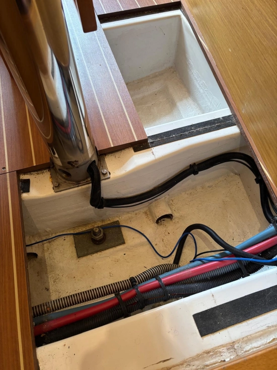 Custom Sun Odyssey 39i usado à venda