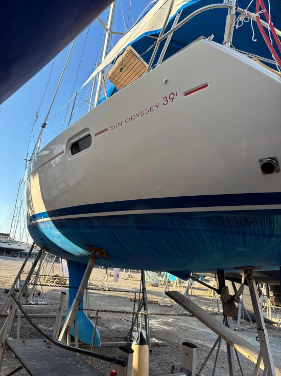 Custom Sun Odyssey 39i usado à venda