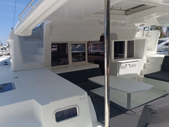 Lagoon 450F usata in vendita