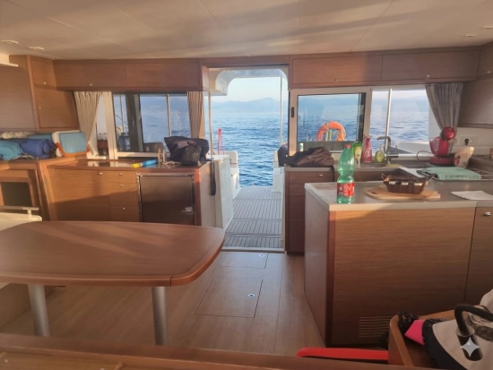 Lagoon 450F usata in vendita