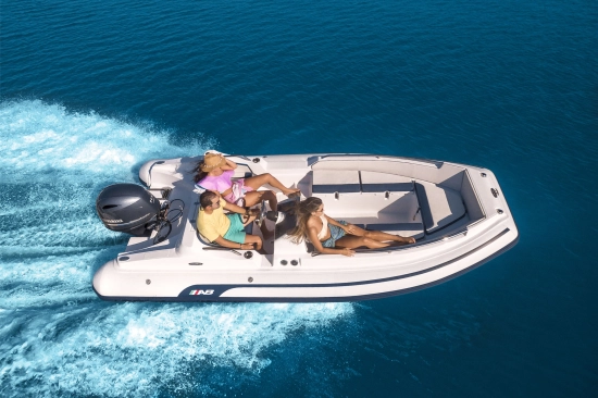 AB Inflatables Nautilus 17 DLX novos à venda