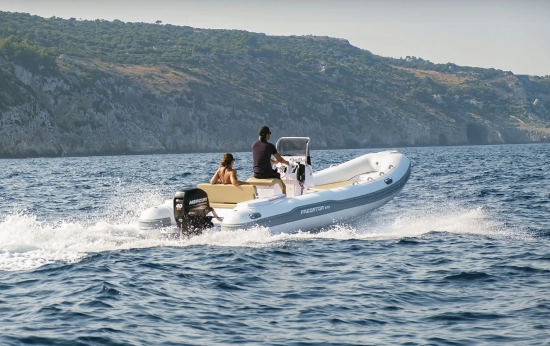 Italboats Predator 570 TS nuova in vendita