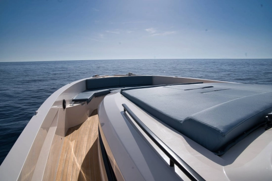 Cayman Yachts 540WA nuevo en venta