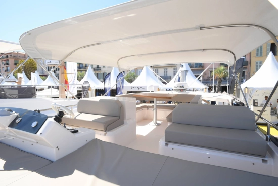 Cayman Yachts F520 Flybridge nuevo en venta