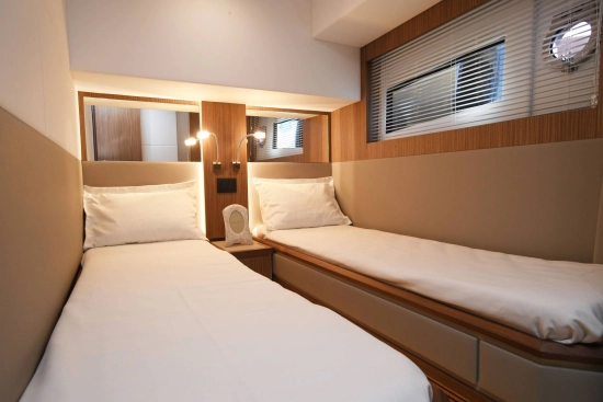 Cayman Yachts F520 Flybridge nuevo en venta