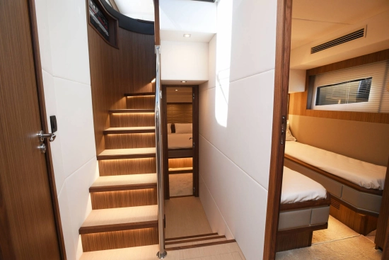 Cayman Yachts F520 Flybridge nuevo en venta