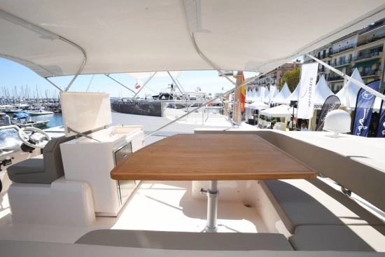 Cayman Yachts F520 Flybridge nuevo en venta