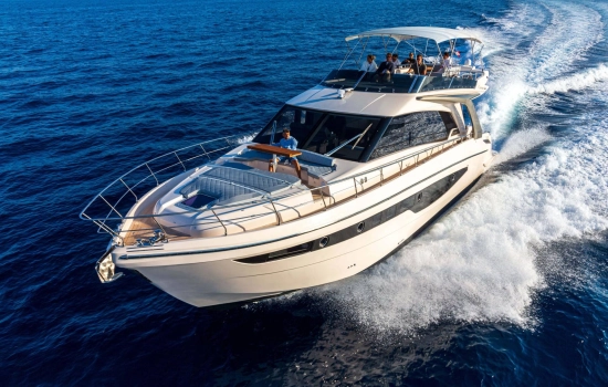 Cayman Yachts Flybridge F580 nuova in vendita