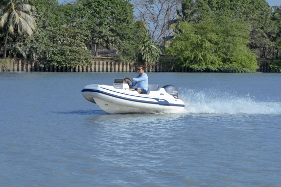 AB Inflatables Nautilus 11 DLX nuova in vendita