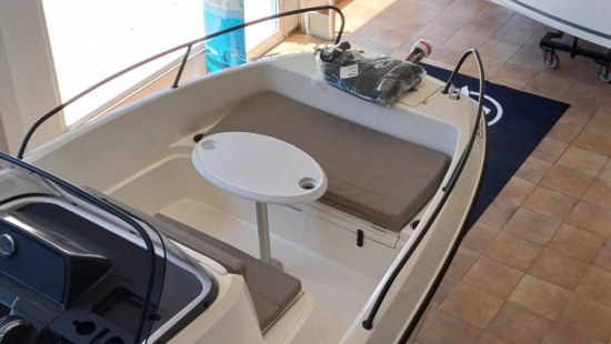 Quicksilver Open Activ 605 nuevo en venta