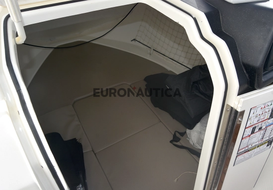 Quicksilver 455 Cabin usado à venda