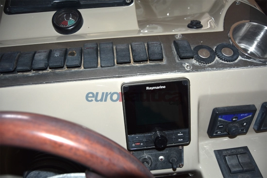 Larson Cabrio 330 usata in vendita