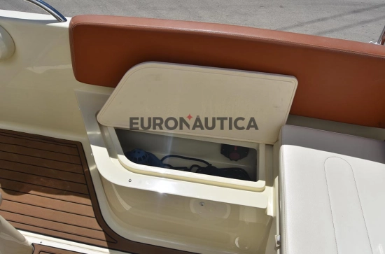 Invictus Yacht Cx250 usata in vendita