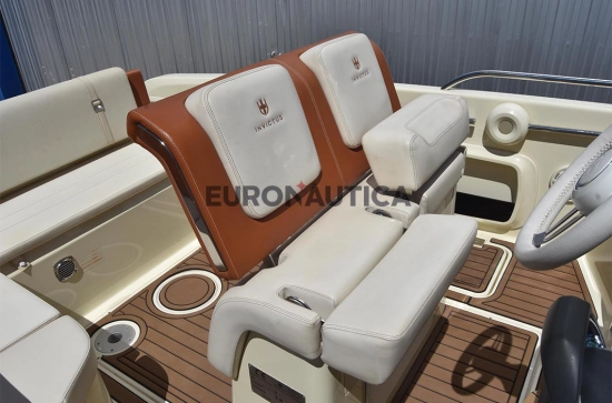 Invictus Yacht Cx250 usata in vendita