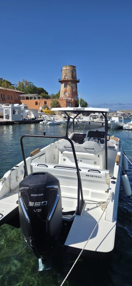 Beneteau Flyer 8 SPACEdeck novos à venda