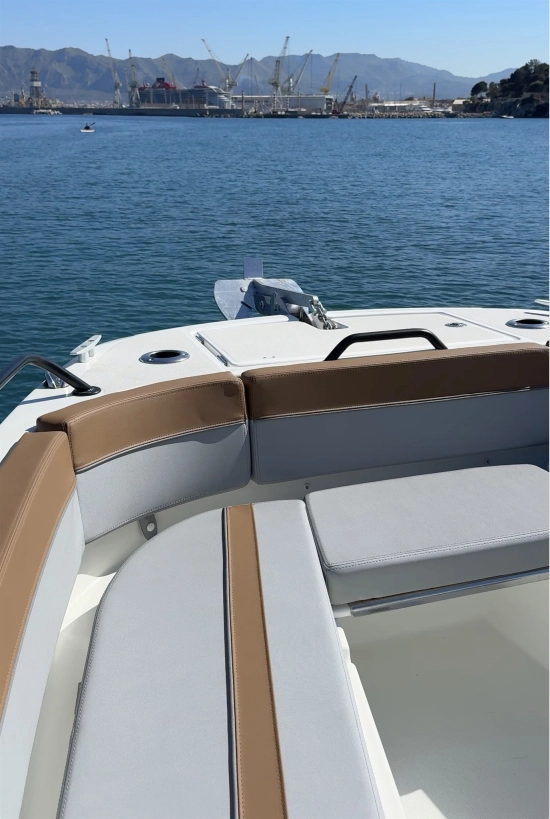 Beneteau Flyer 8 SPACEdeck novos à venda