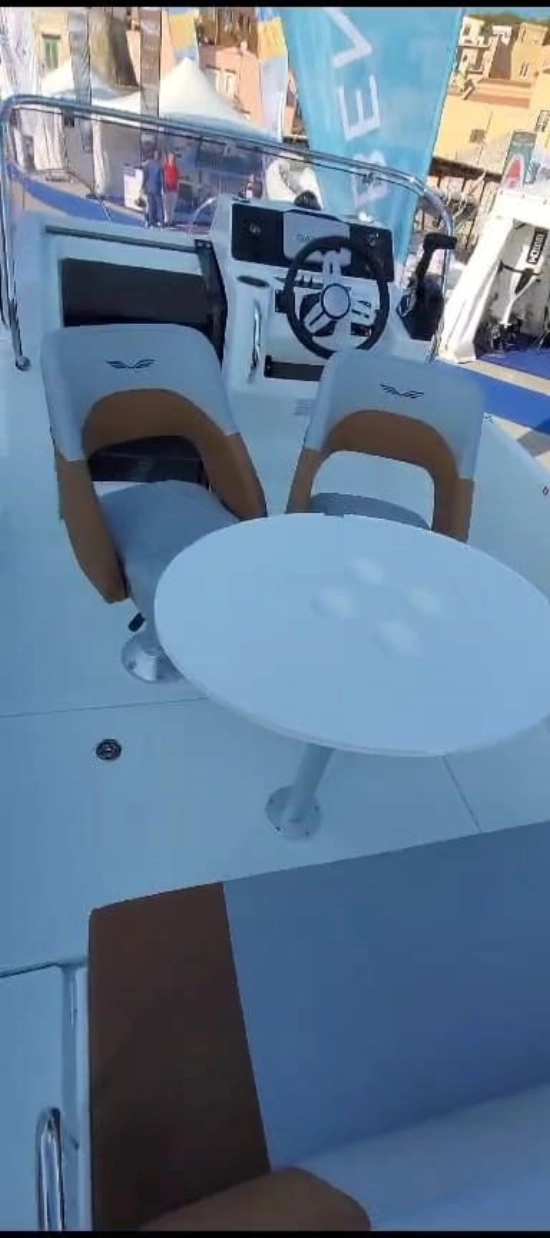 Beneteau Flyer 6 SUN deck nuevo en venta