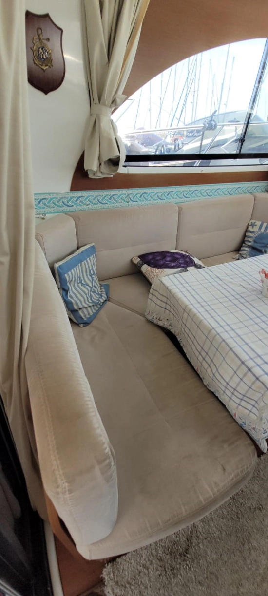 Beneteau Antares 30 FLY usado à venda