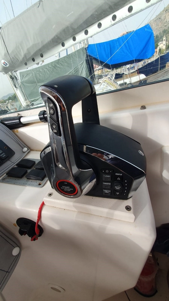 Pro Line Boats pro line 32.5 usata in vendita
