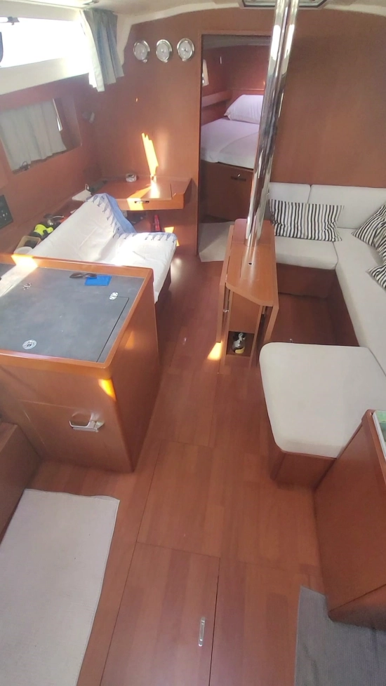 Beneteau Oceanis 41.1 usado à venda