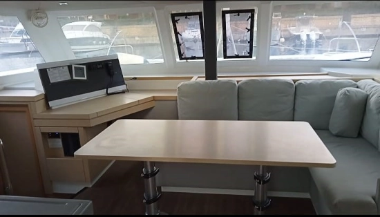 Fountaine Pajot Lucia 40 usado à venda