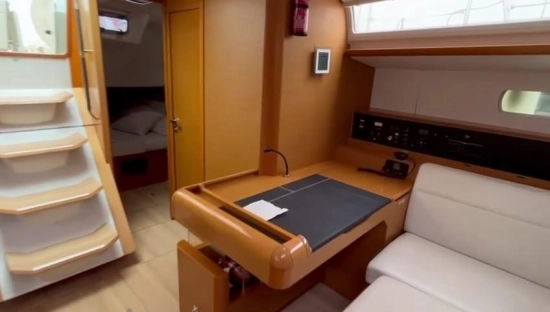 Jeanneau Sun Odyssey 519 usado à venda