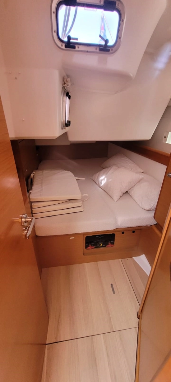 Jeanneau Sun Odyssey 519 usado à venda