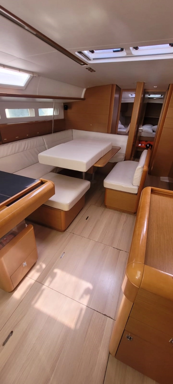 Jeanneau Sun Odyssey 519 usado à venda