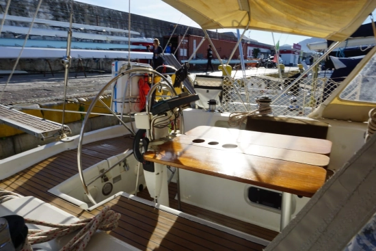 Jeanneau VOYAGE 12.50 usado à venda
