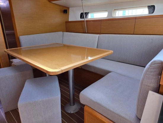 Jeanneau Sun Odyssey 439 usado à venda